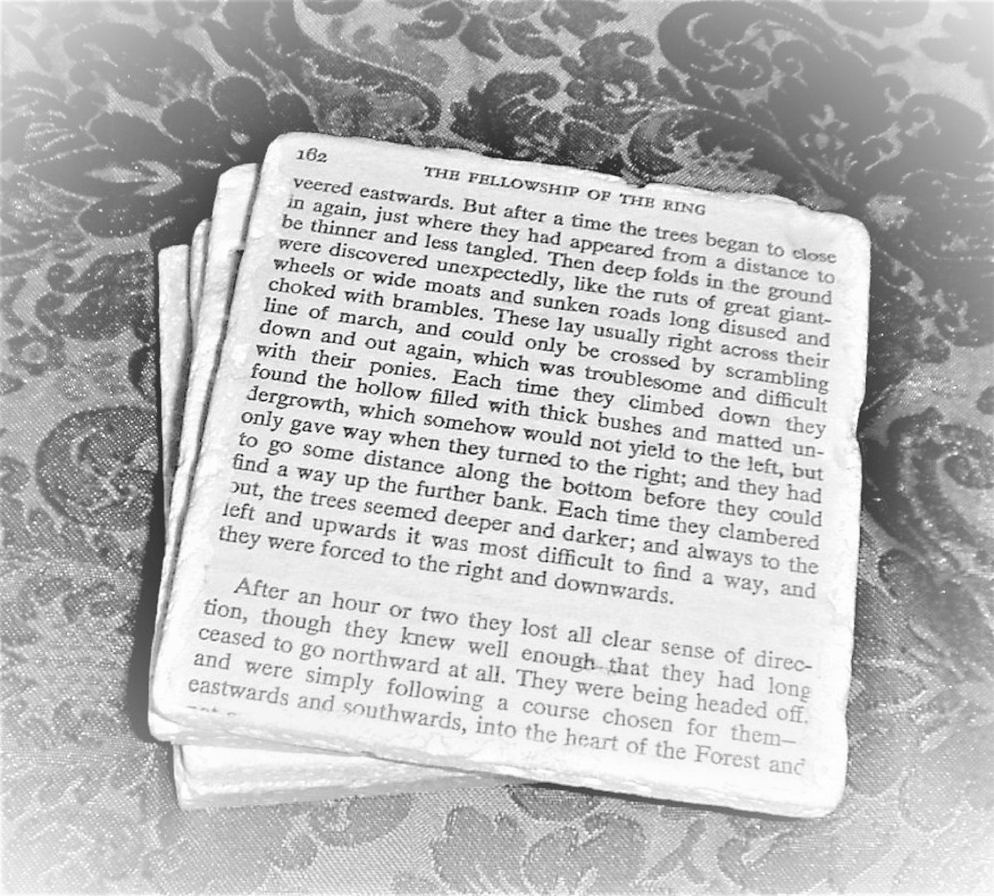 Lord of the Ring gift for men,Father's Day gift ideas, Lord of the ring gift,Lord of the ringsgift,Lord of the ringbook nook,Tolkien,Ringers