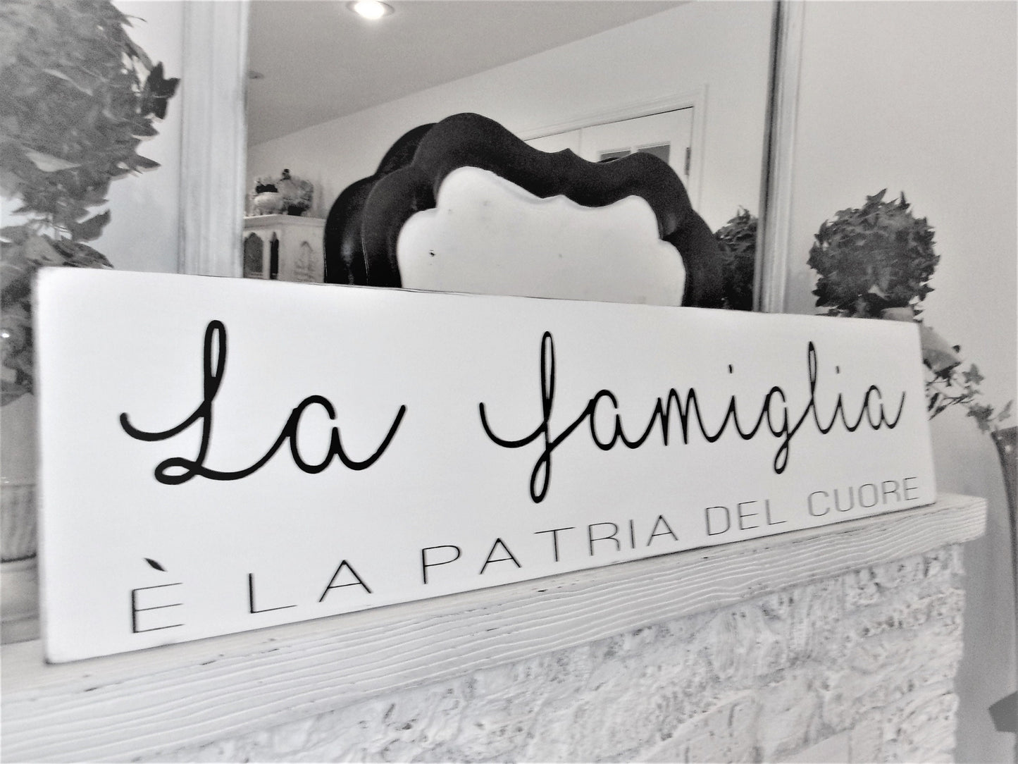 Italian Signs, Italian wall decor, Italian wall art, La famiglia sign, Italian gifts, italy wall decor, italy signs, italy gifts
