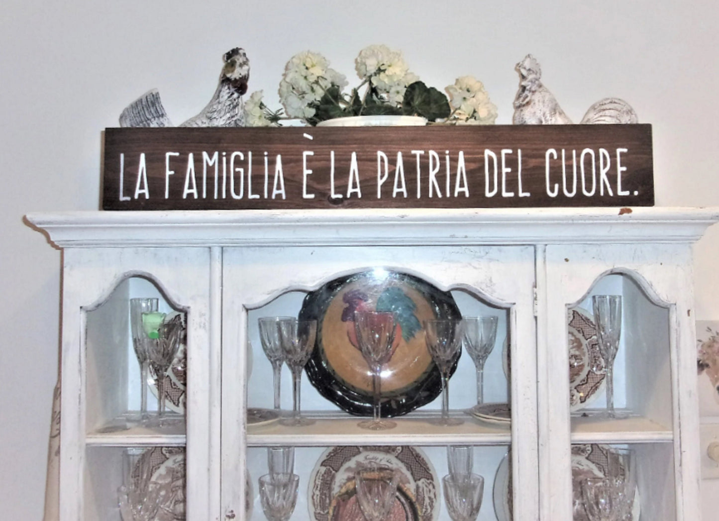 Italian Signs, Italian wall decor, Italian wall art, La famiglia sign, Italian gifts, italy wall decor, italy signs, italy gifts