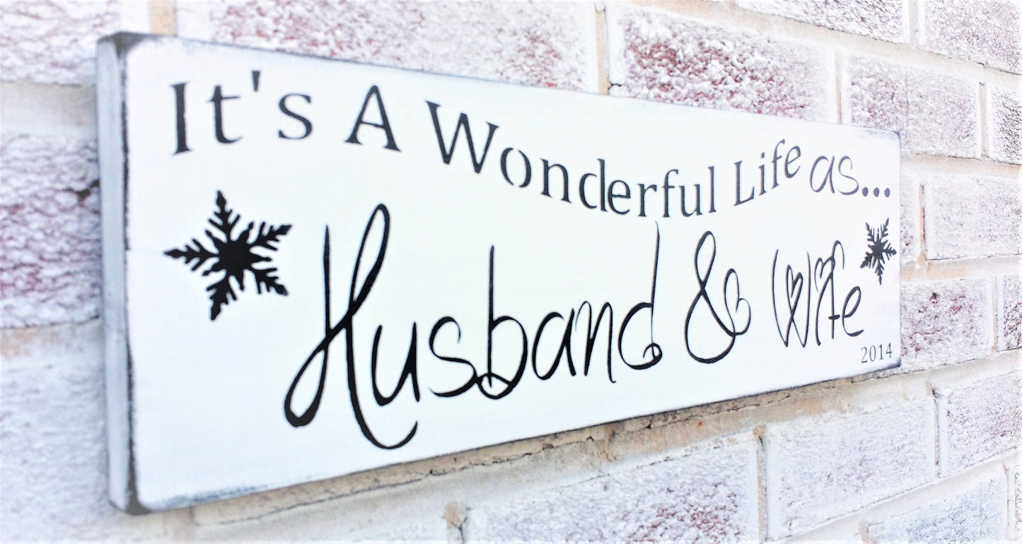 Tis the Season to be Married, It's a Wonderful Life sign, First Christmas married, Christmas Wedding Decor, Christmas Wedding Signs,Mr & Mrs